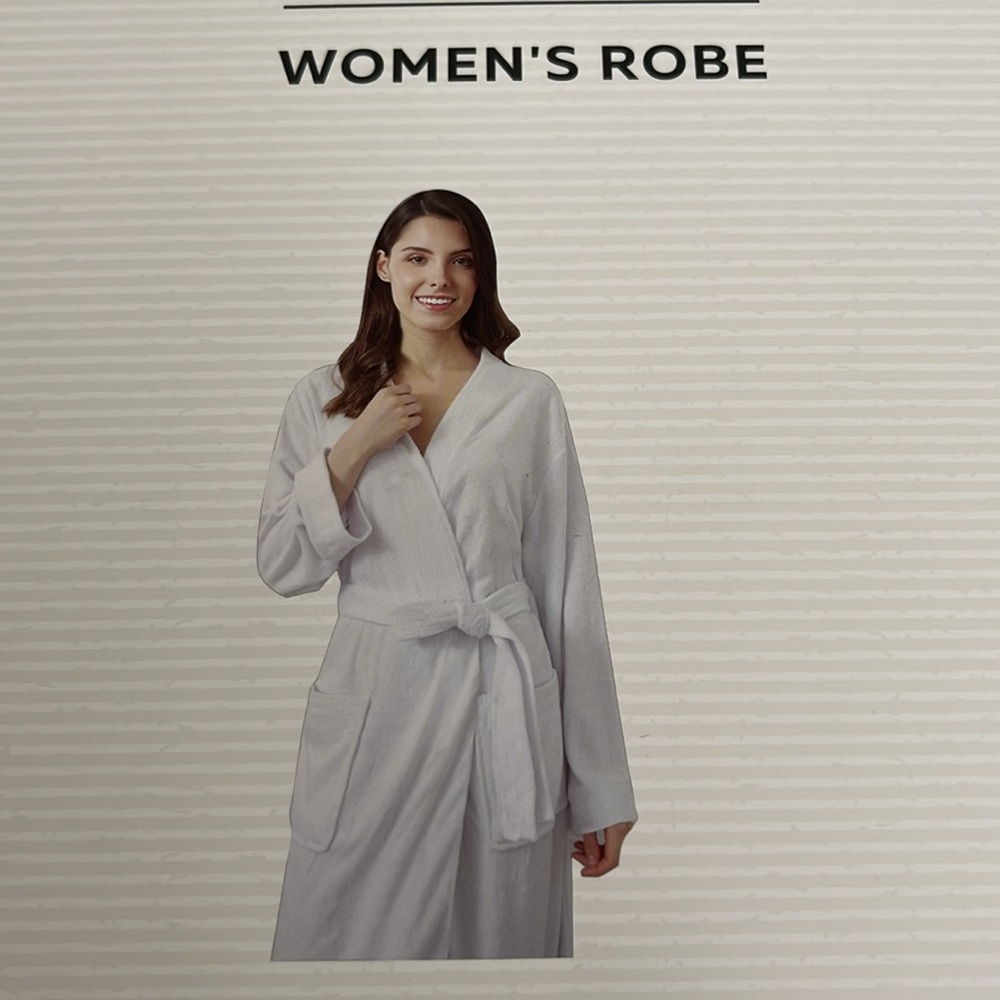 Women's White Bath Robe - Picture 5 of 5